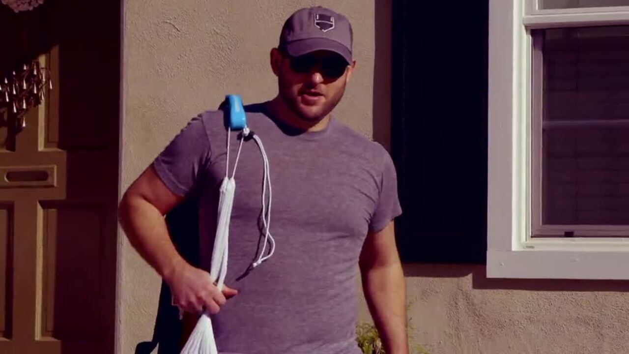 Click & Carry is a bag carrier that lets you haul it all, hands-free! –  clickandcarry