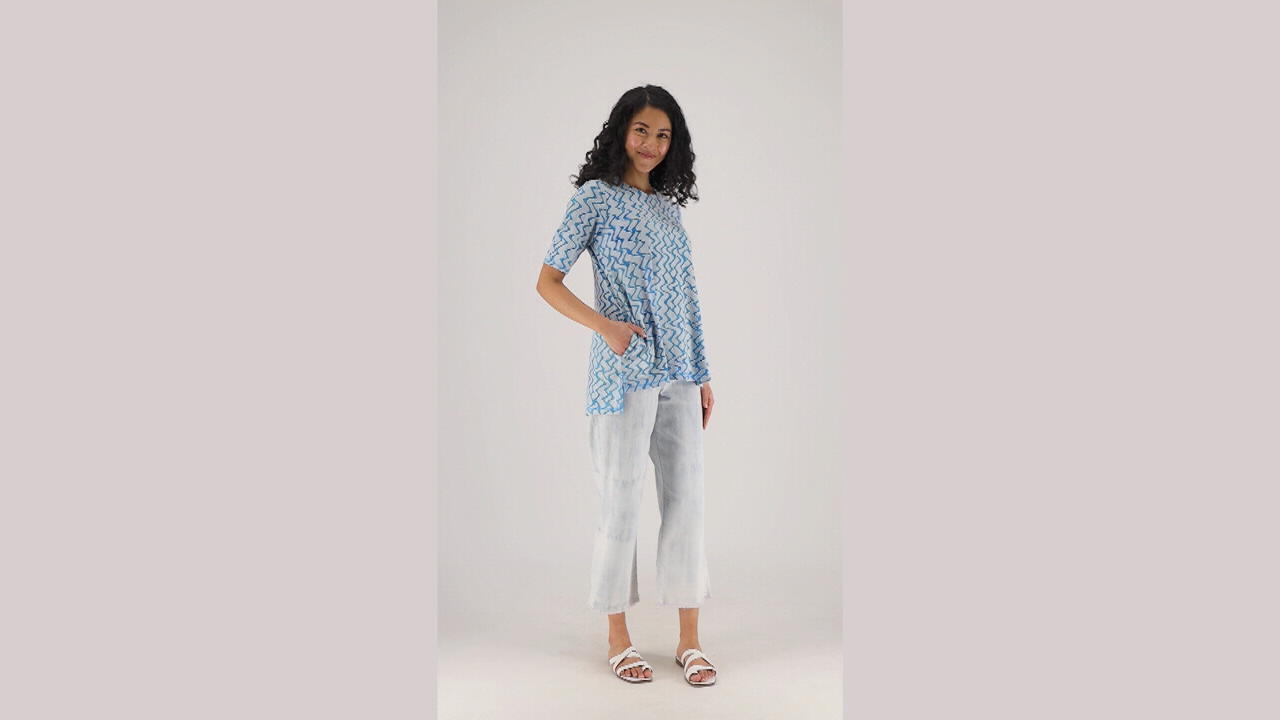 LOGO by Lori Goldstein Knit Jacquard Hi-Low Hem Top - QVC.com
