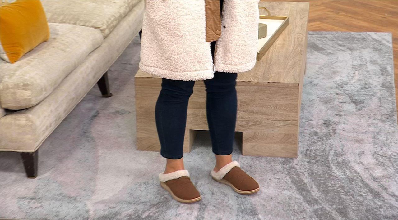 Clarks Cloudsteppers Faux Fur Clogs - Breeze Willow - QVC.com