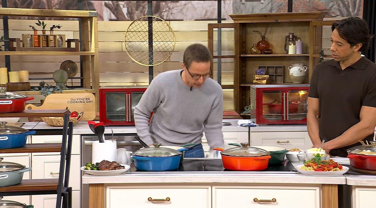 Le Creuset 3.75-qt Enameled Cast Iron Cassadou w/ Glass Lid - QVC.com