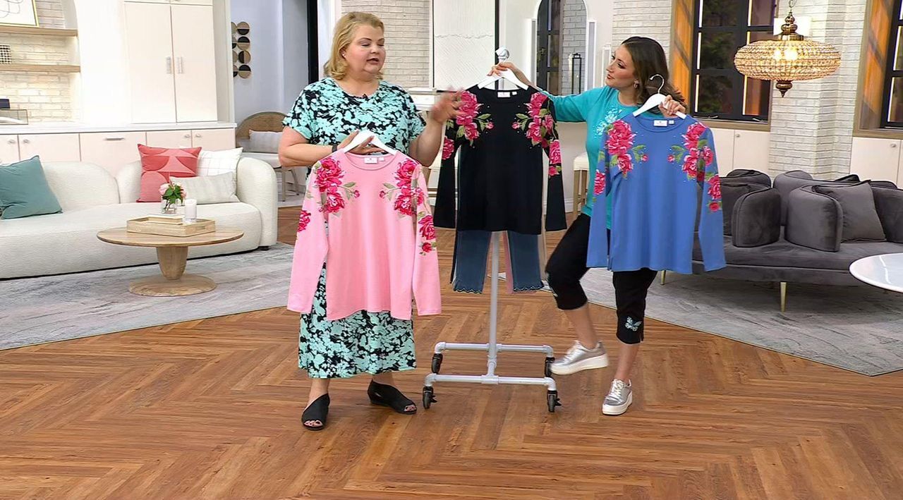 トップス Chihr37 Quacker Factory Winter Rose Garden Embellished Top - QVC.com