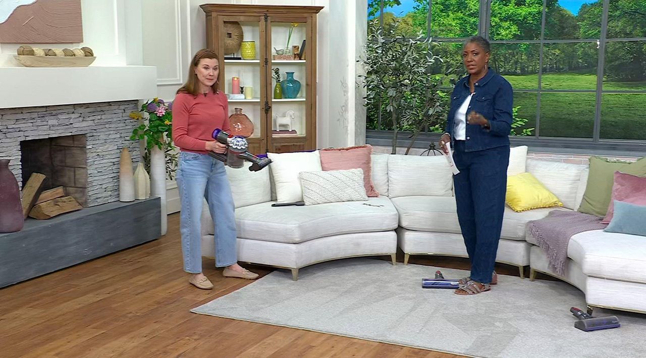 Dyson V8 Extra De-tangle Cordless Vacuum with 8 Tools - QVC.com