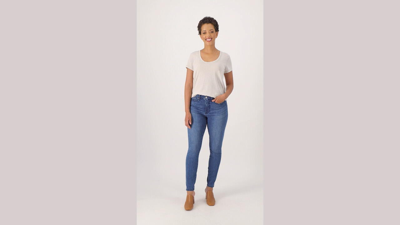 See the Ami Skinny Silhouette