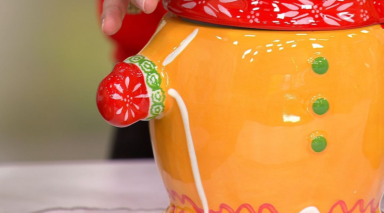 Only 22.36 usd for Footed Christmas Cookie Jar Online at the Shop