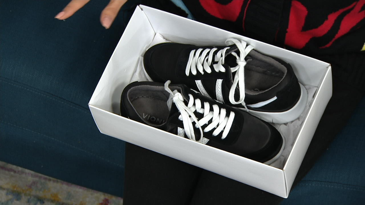 vionic casual sneakers