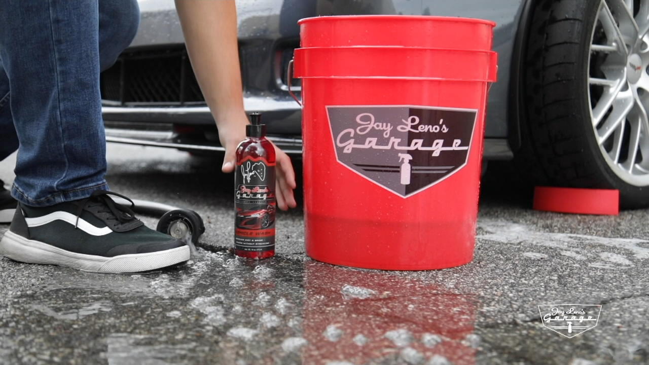 Jay Leno's Garage Rubber and Whitewall Cleaner - 16 oz.