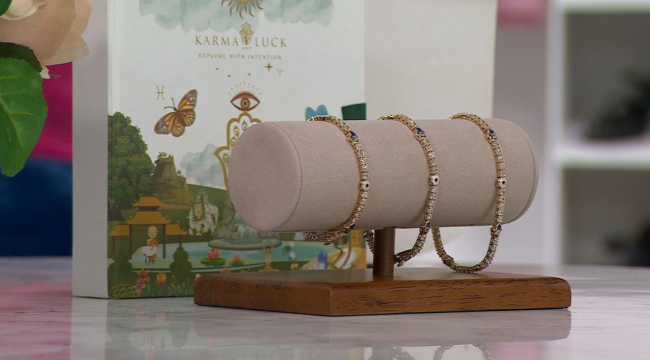 LAVANI JEWELS Karma Bracelet, White Gold