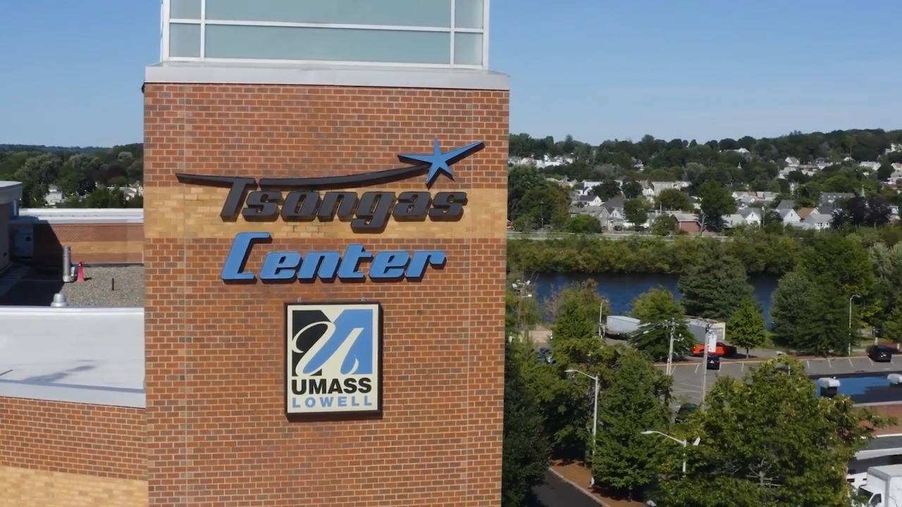 Inside Access to UMass Lowell s Impressive Hockey Facilities NESN Digs Ep 2