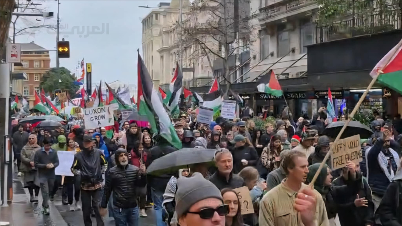 تظاهرات في نيوزيلندا ضد إبادة غزة... وسواربريك ترفض الاعتذار