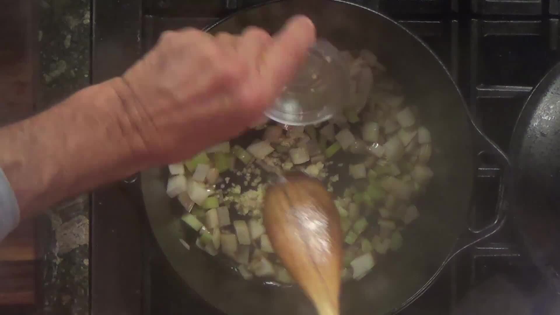 Cast-Iron Pot: Stewing