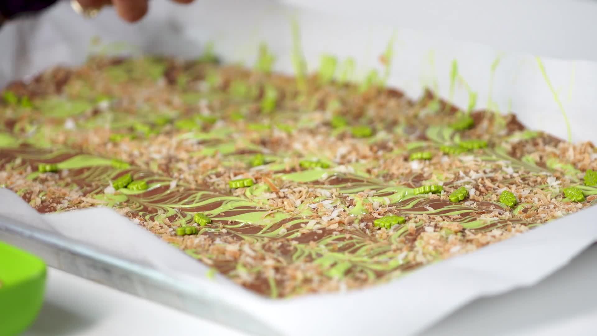 Fall-Themed Chocolate Bark