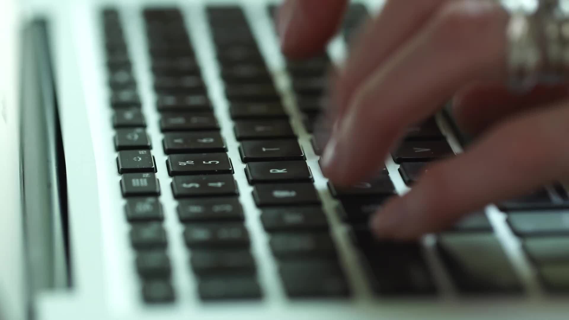 Telling the Truth in Memoir