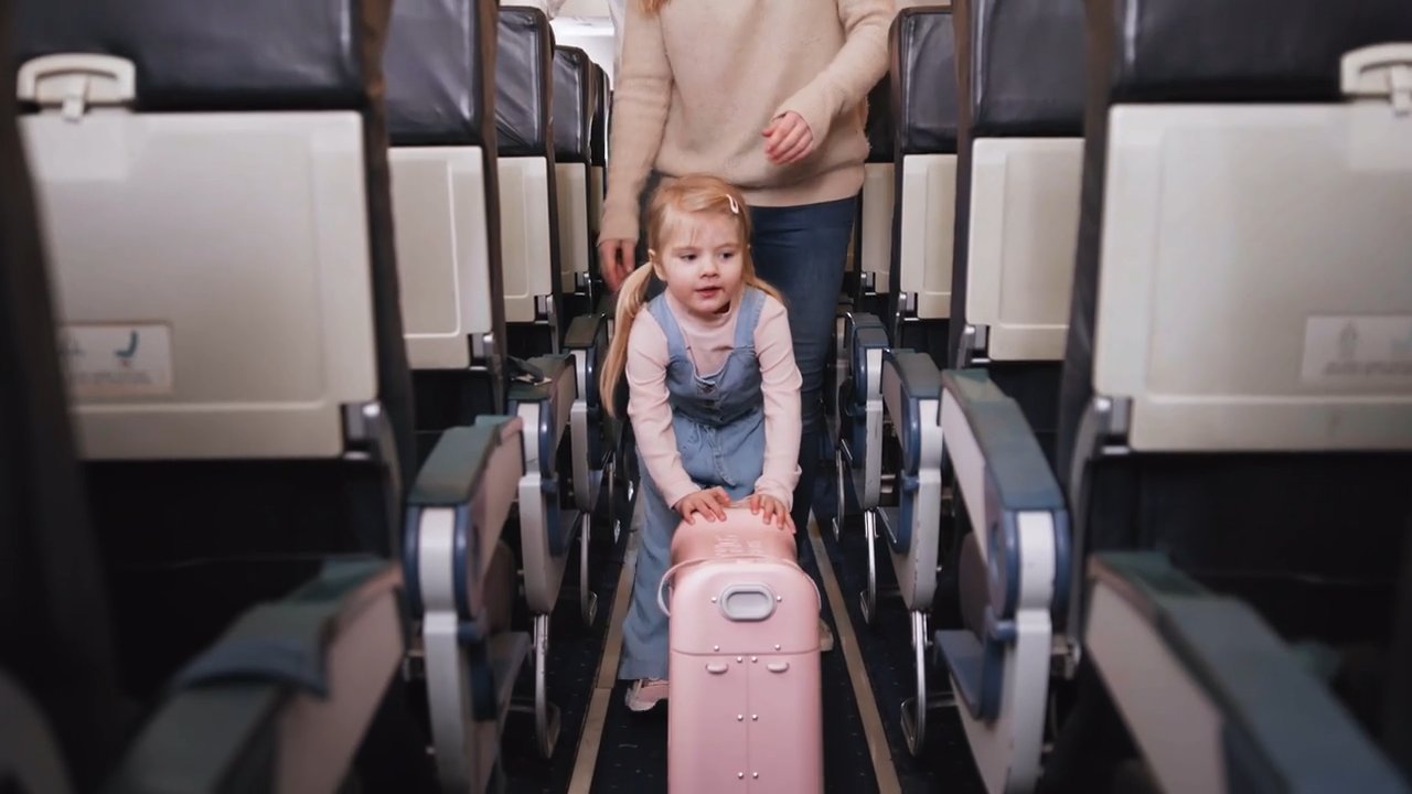 Ride-on Suitcase for Kids | Jetkids™ BedBox™ by Stokke® | Stokke