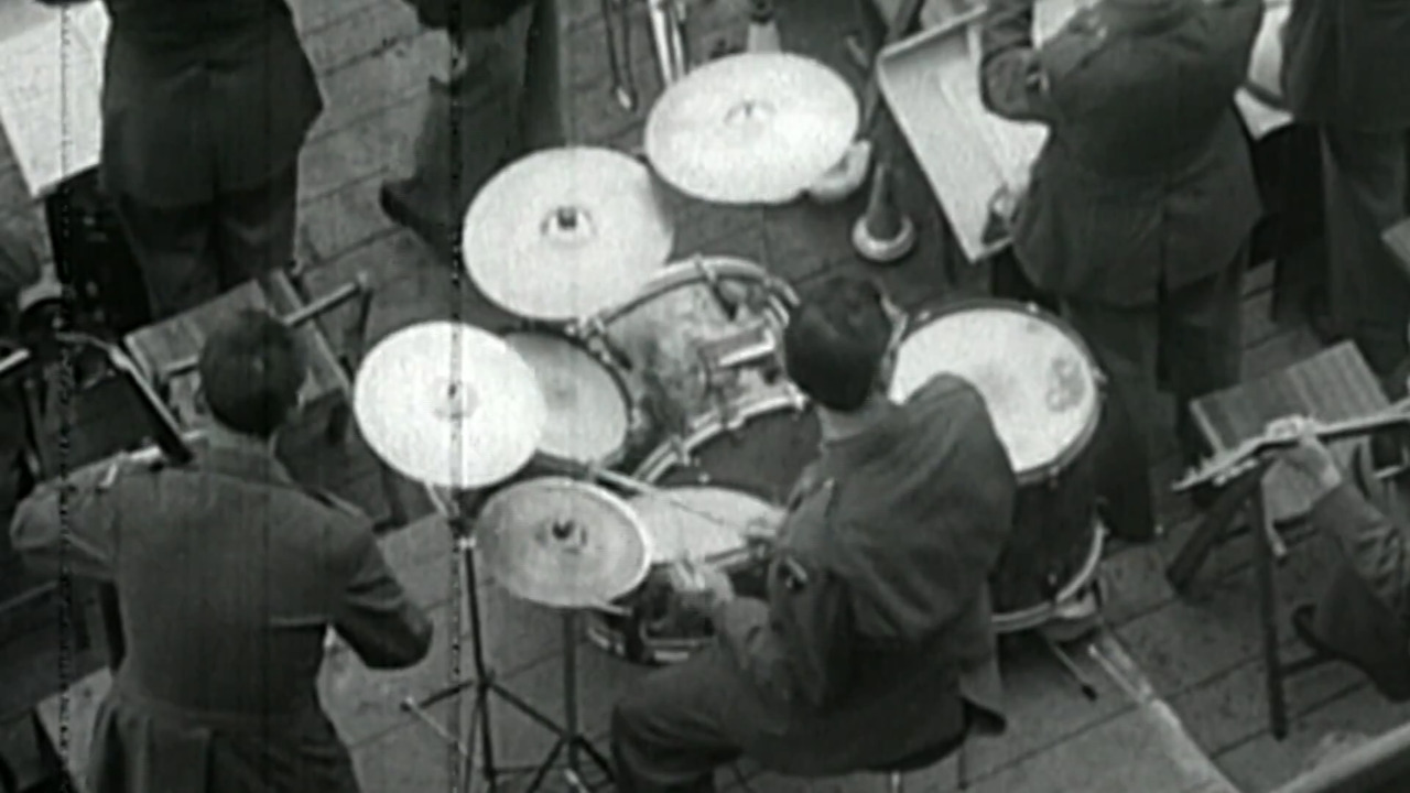 Támadnak az idegenek