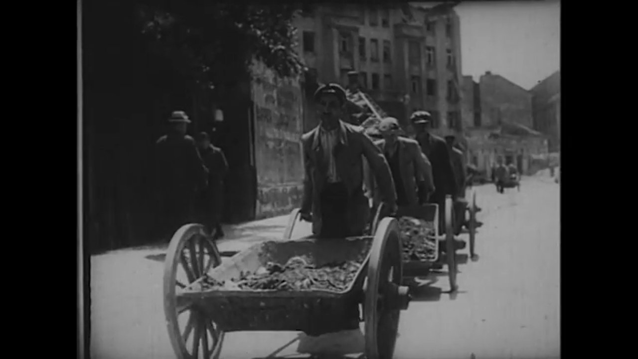 1945