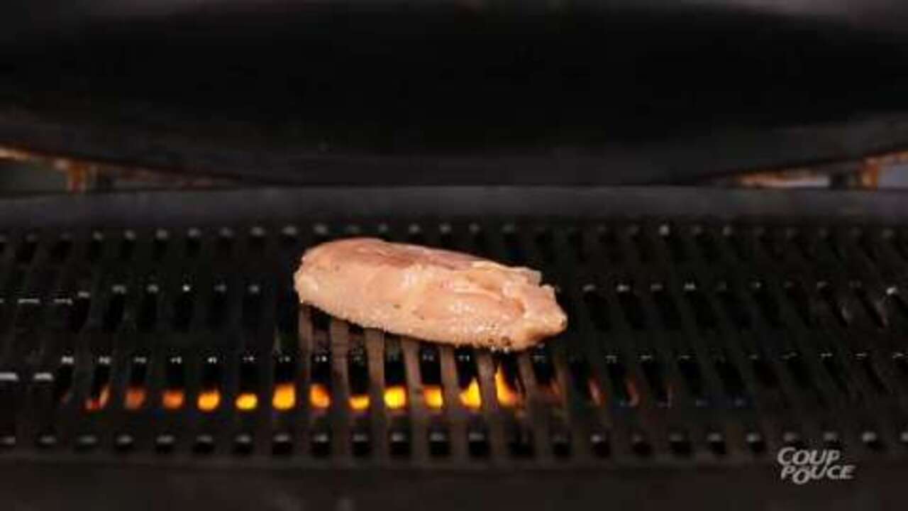 Comment éviter que les poitrines de poulet sèchent au barbecue?