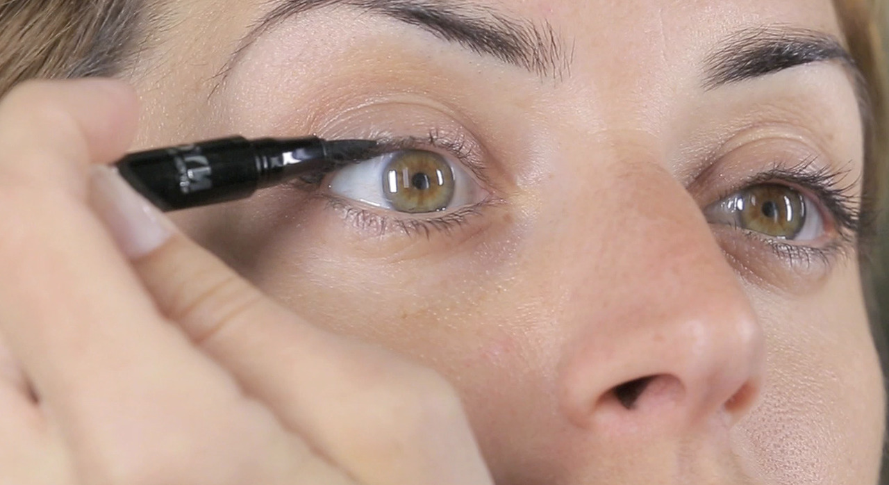 Comment faire un trait d'eyeliner | Coup de Pouce