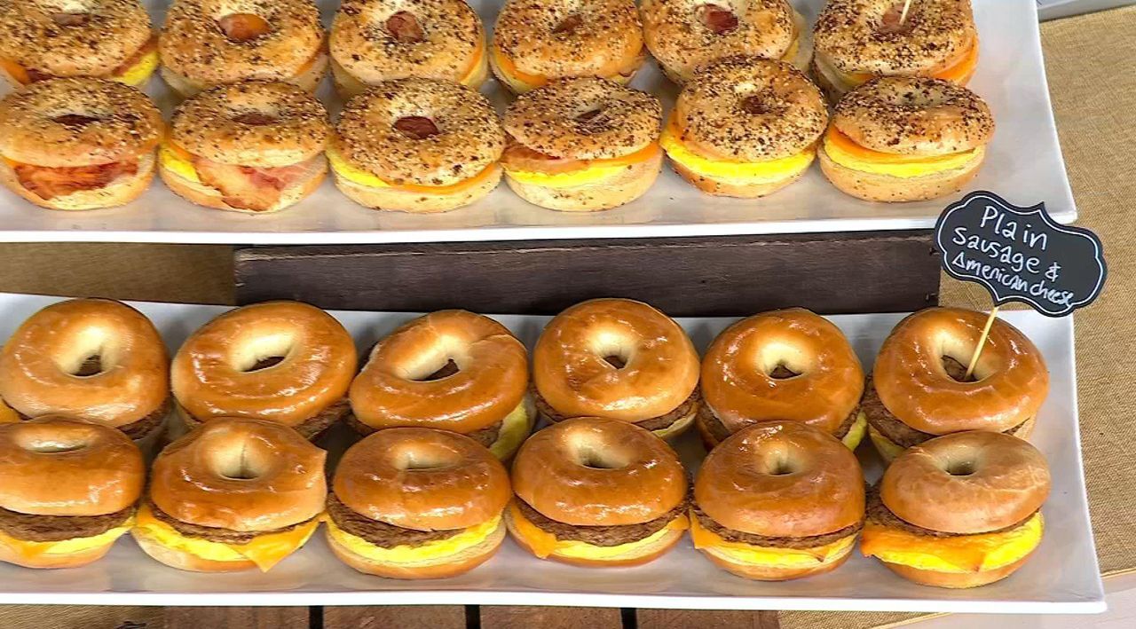 Brooklyn Food Group 12-pc 4oz. Bacon, Egg & Cheddar Bagel Sandwich | HSN