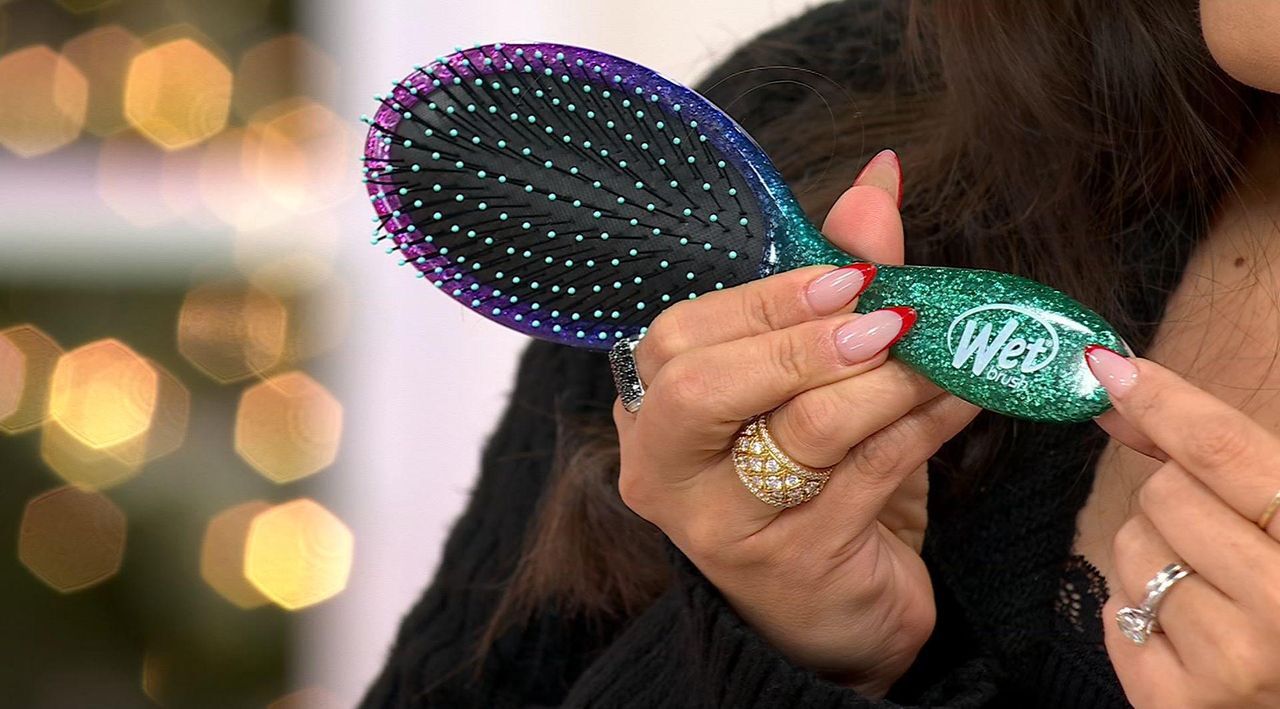 Wet Brush 4-piece Holographic Garden Rose Detangler Set | HSN