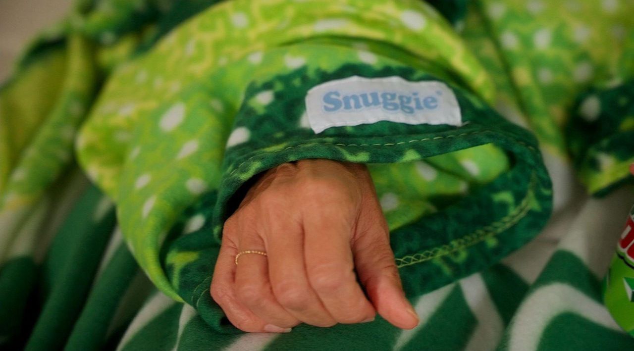 Snuggie Mountain Dew Wearable Fleece Blanket with Sleeves | HSN