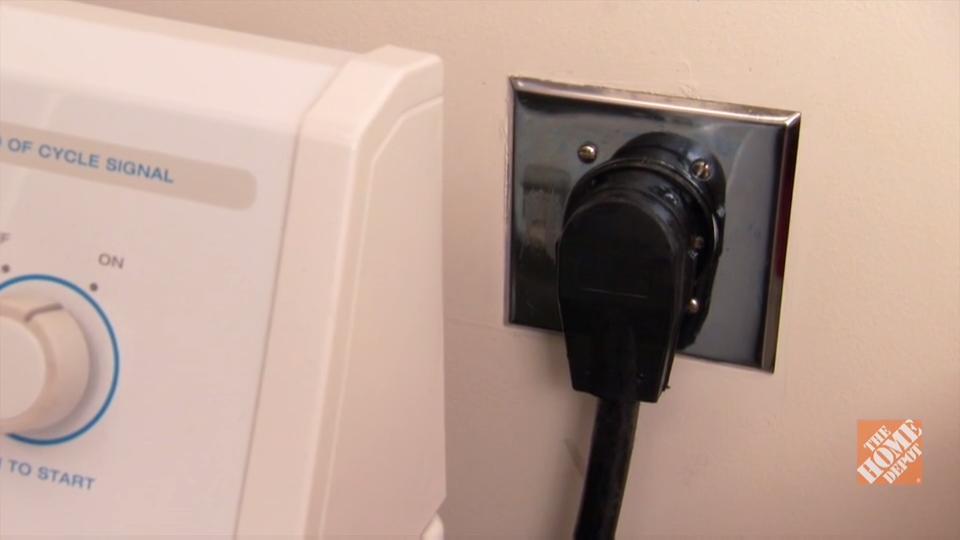 Outlet-to-Socket Light Plug, White