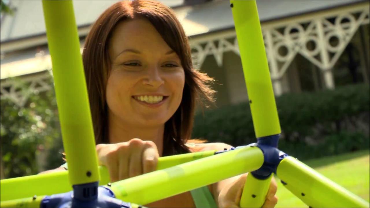 Monkey Bars Toddler Gym Tower - Green