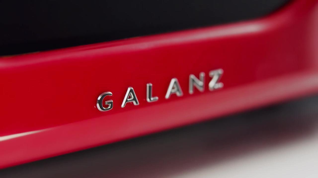 Galanz Glcmka07ber-07 Countertop Microwave Retro 0.7 Cu ft 700W, Blue