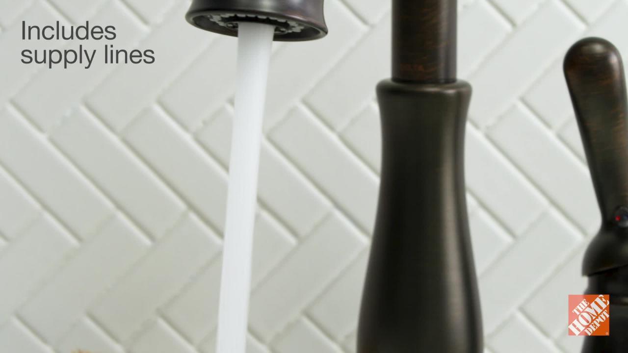 Leland Single-Handle Pull-Down Sprayer Kitchen Faucet with MagnaTite Docking in Venetian Bronze