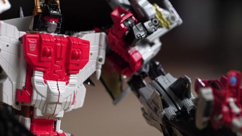 Designer Desk: Combiner Wars Superion