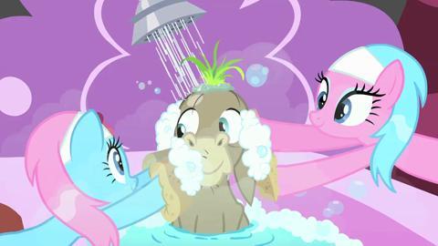 MLP Explore Equestria Ponyville
