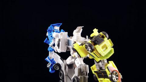 Designer Desk: Combiner Wars Optimus Maximus