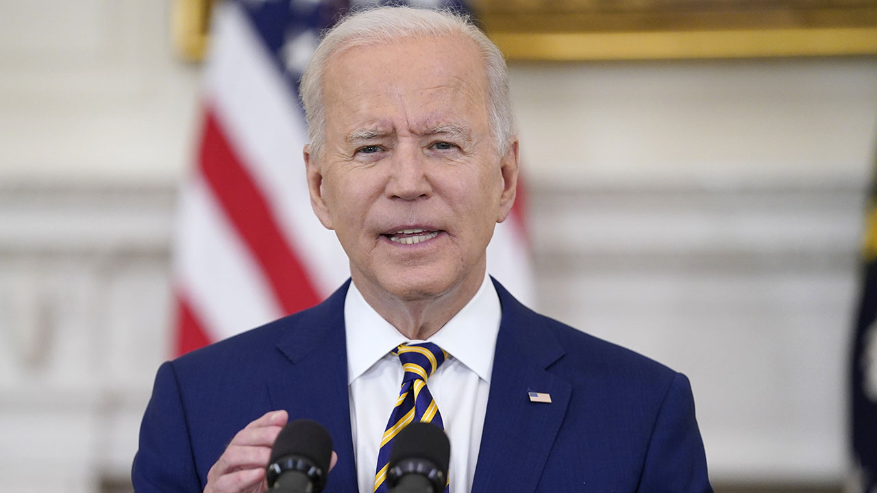 Biden delivers remarks on the administration's Trucking Action Plan to help relieve supply chain issues 