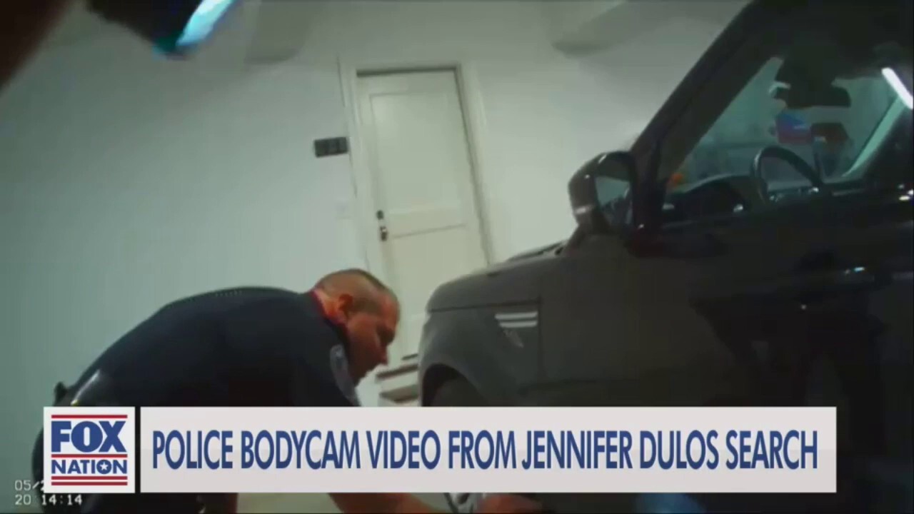 Случай с Дженифър Дулос: Запис от полицейска телесна камера показва възможна кръв в гараж по време на процеса срещу Мишел Троконис