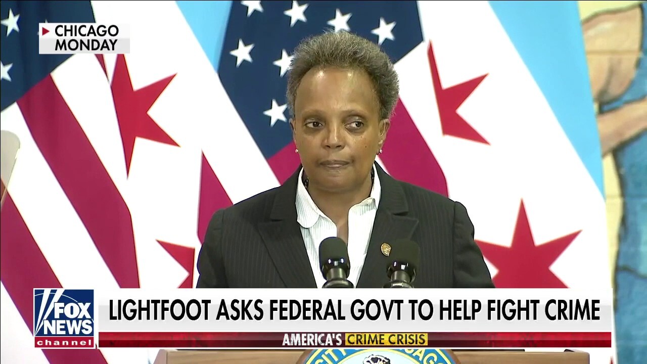 Chicago Mayor Lightfoot asks federal government for help in fighting crime wave