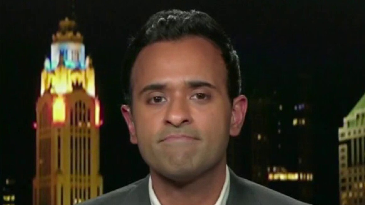 Vivek Ramaswamy rips NYT over 'business' summit with Sam Bankman-Fried