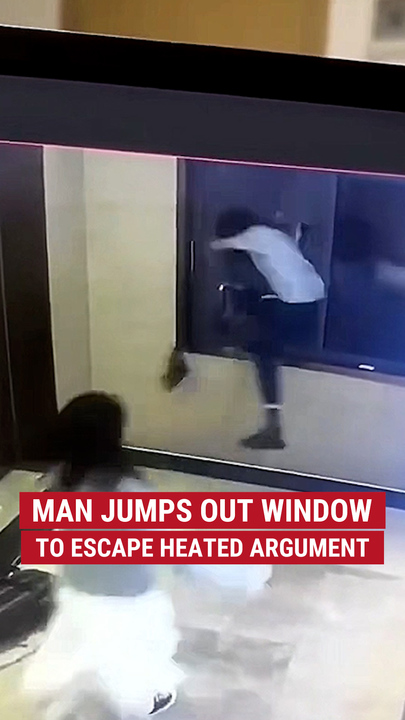 Man jumps retired  of model   to flight  heated argument
