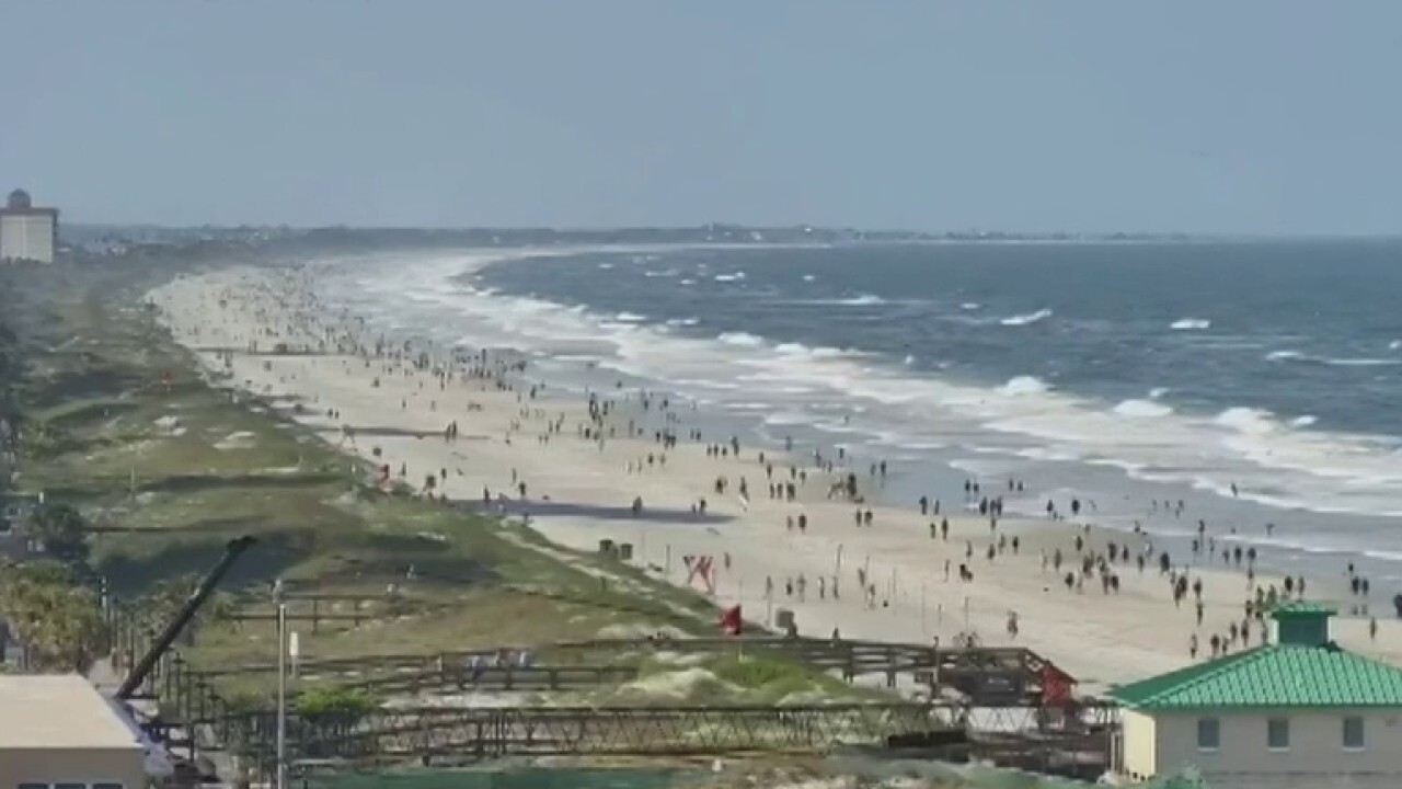 Jacksonville Beach mayor defends reopening beaches after COVID-19 shutdown