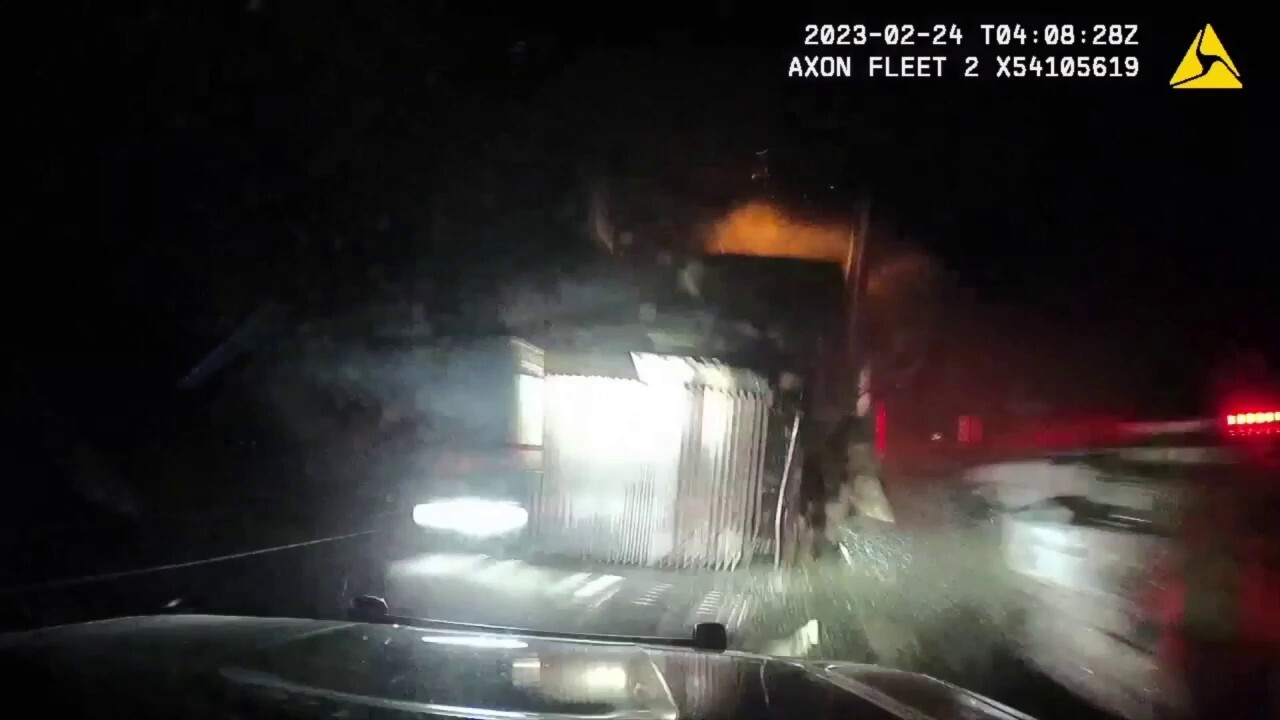 NJ dashcam video shows head-on collision between tow truck, police vehicle