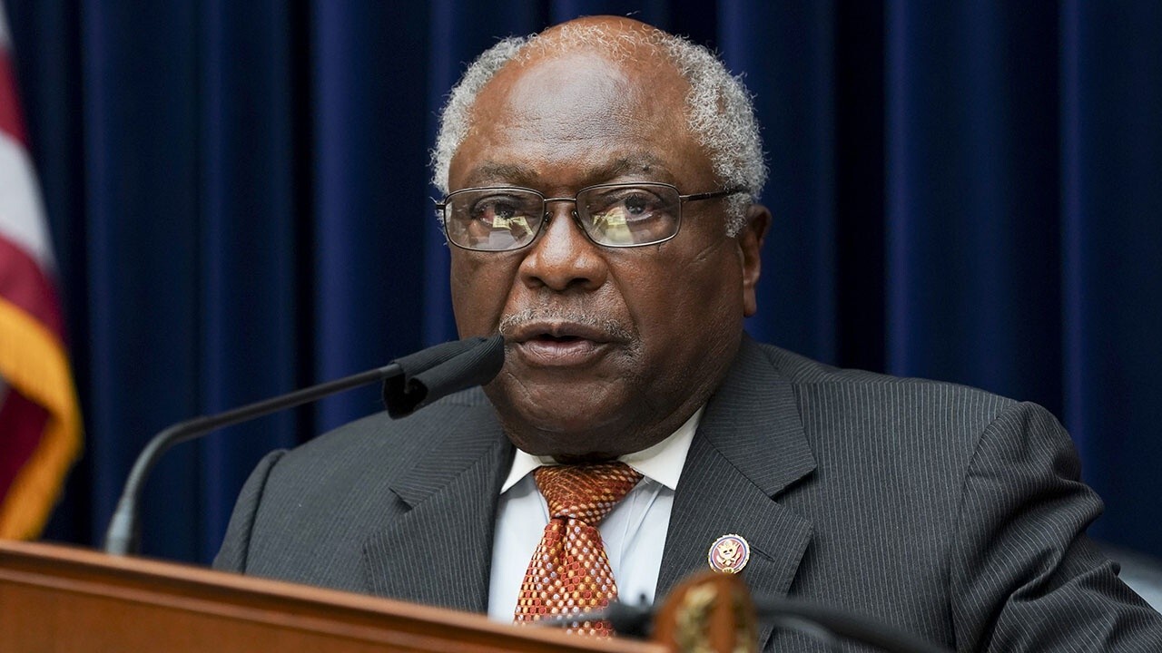 Clyburn refuses to say whether he thinks Biden should run for president in 2024