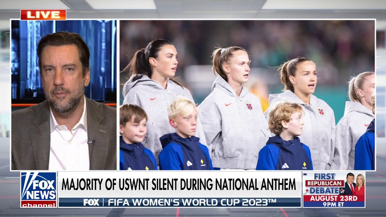 US World Cup team criticized for silence during national anthem