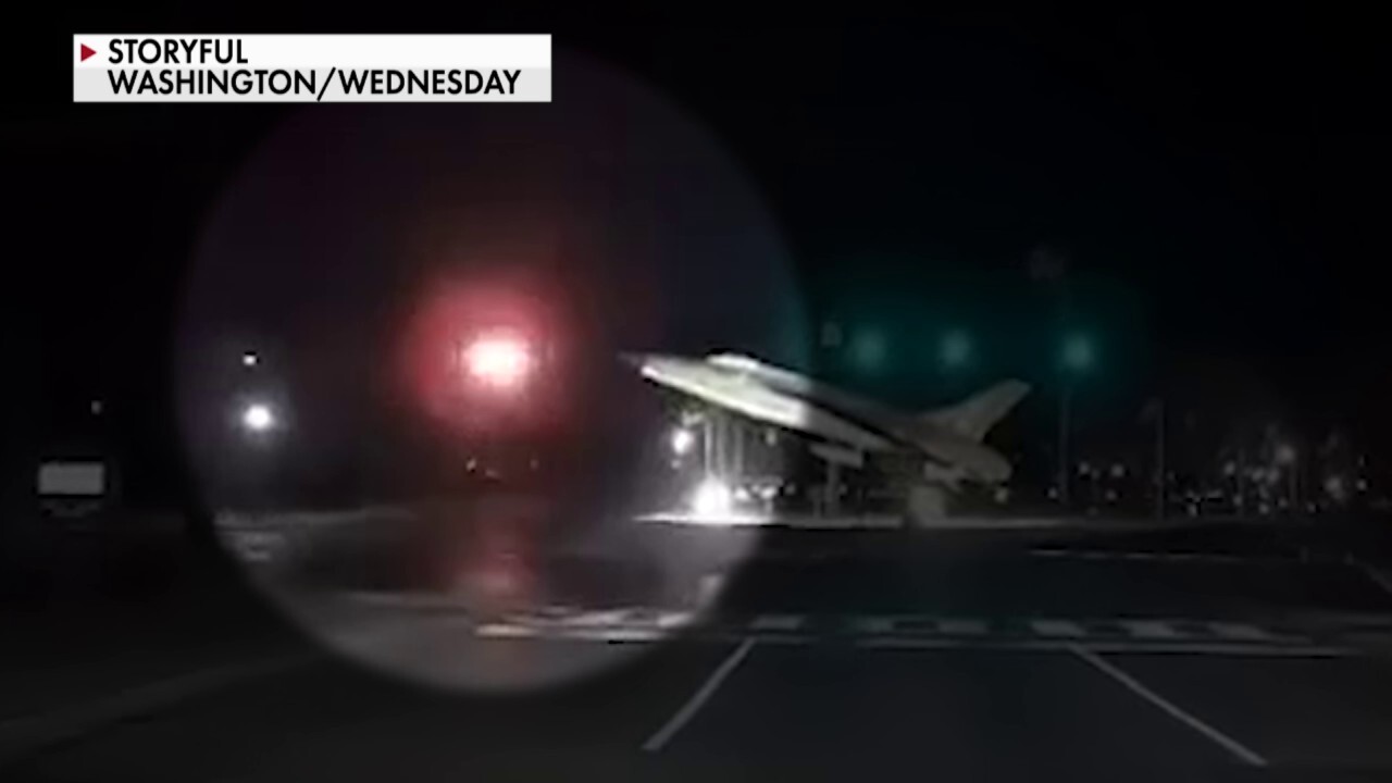 DC plane crash seen on dashcam video