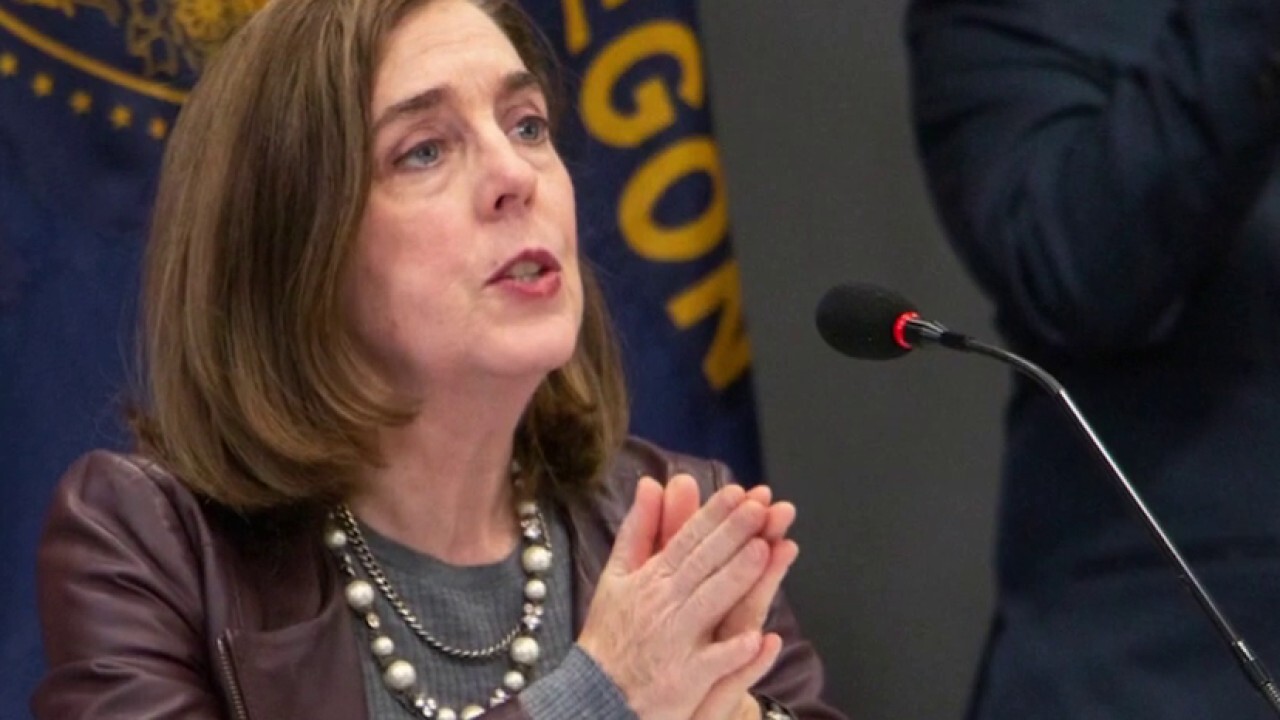 'The Five' slams Oregon governor for scrapping core education requirements