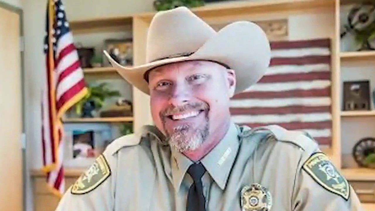 Sheriff from Arizona plans to deputize residents if unrest strikes his area
