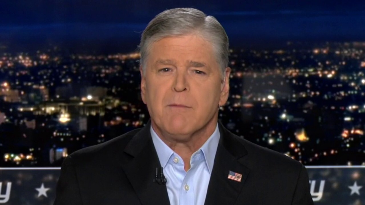 Sean Hannity: Biden's cognitive decline 'dramatically worse' on trip to Hawaii