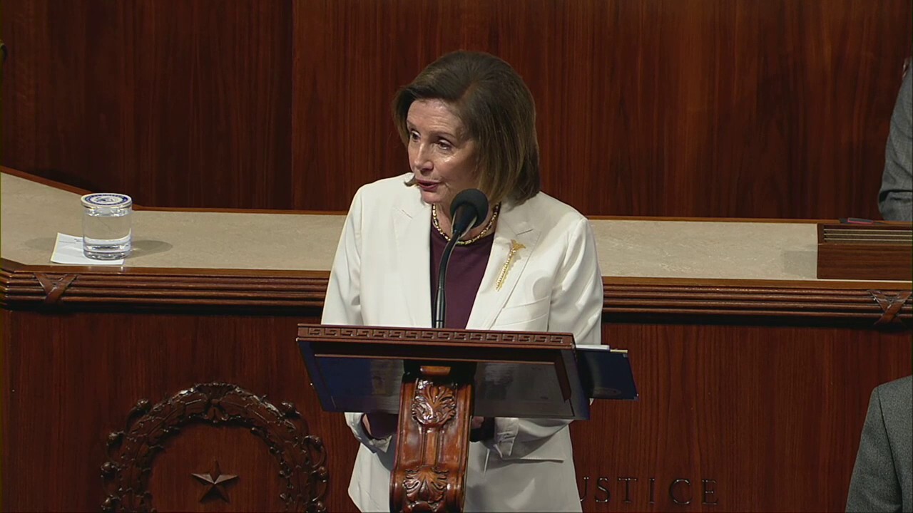 Pelosi announces she will remain in Congress, not seek Democratic leadership re-election