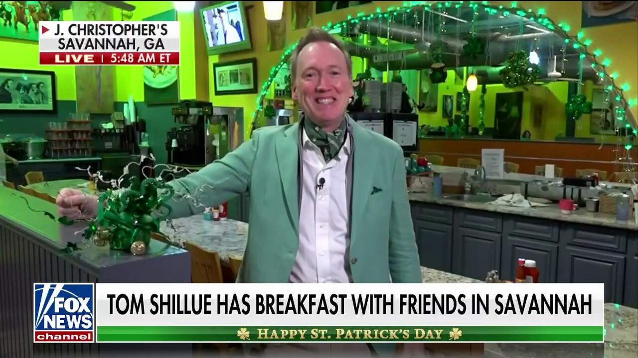 Tom Shillue has breakfast with friends in Savannah, Georgia