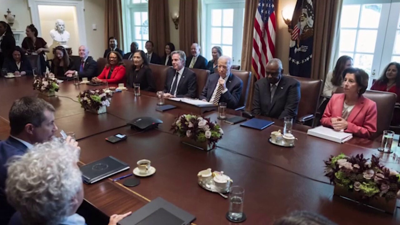 Fox News senior White House correspondent Peter Doocy has more on President Biden's Cabinet meeting in final sprint to deliver on programs and policies on 'Special Report.'