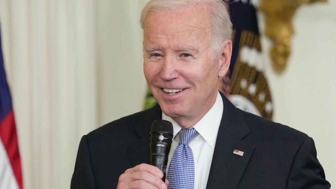 Biden ignores reporters following classified documents scandal