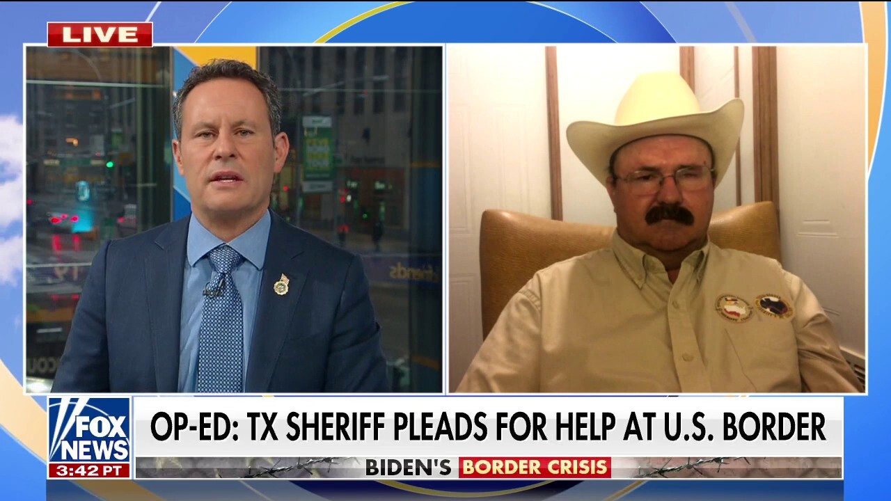 Texas sheriff pleads for help dealing with migrant surge 