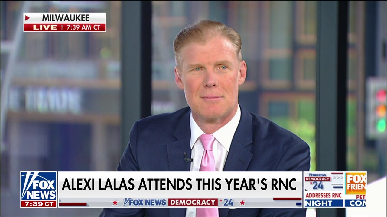 FOX Sports soccer analyst Alexi Lalas joins ‘Fox & Friends’ to reflect on his conservative values and U.S. politics while attending the RNC.